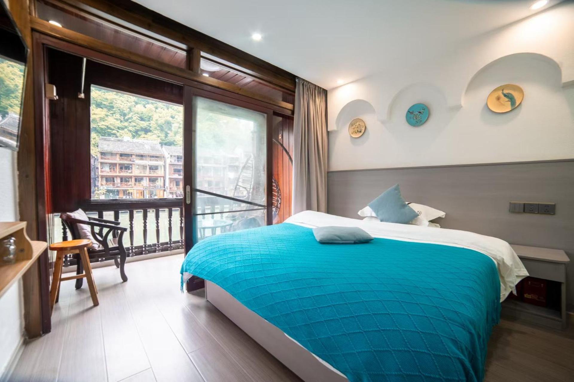 Fenghuang Ancient Town Lazy Cat Riverside Inn Ngoại thất bức ảnh