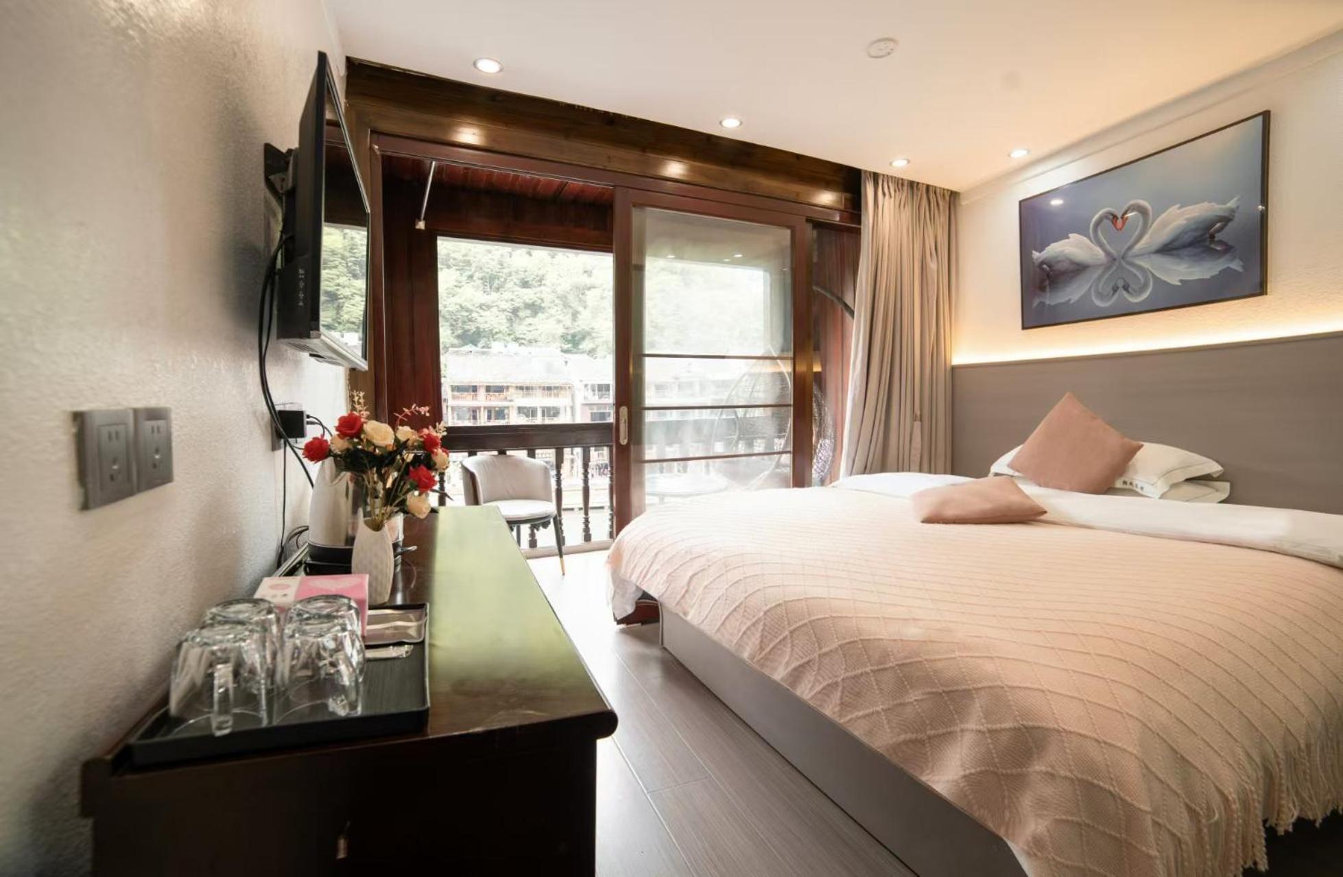 Fenghuang Ancient Town Lazy Cat Riverside Inn Ngoại thất bức ảnh