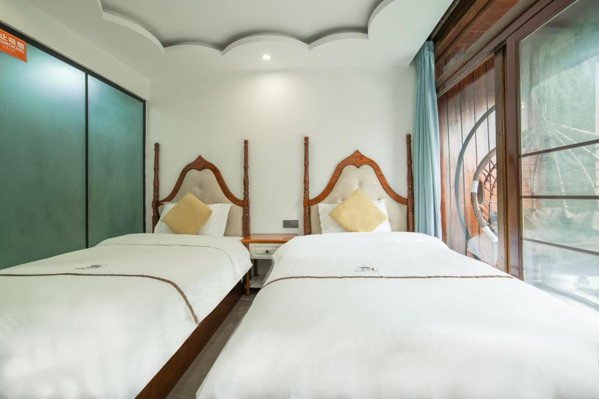 Fenghuang Ancient Town Lazy Cat Riverside Inn Ngoại thất bức ảnh