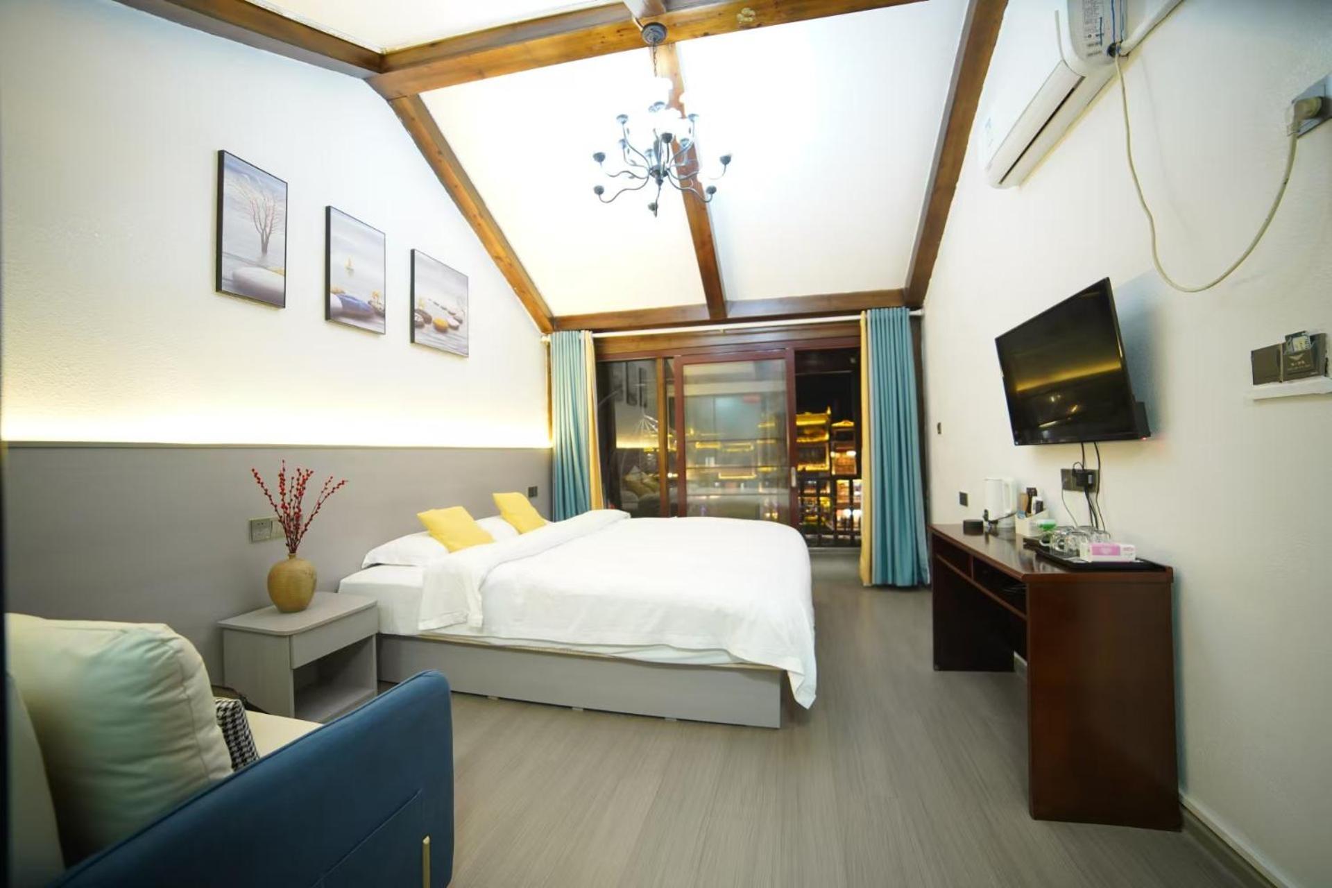 Fenghuang Ancient Town Lazy Cat Riverside Inn Ngoại thất bức ảnh