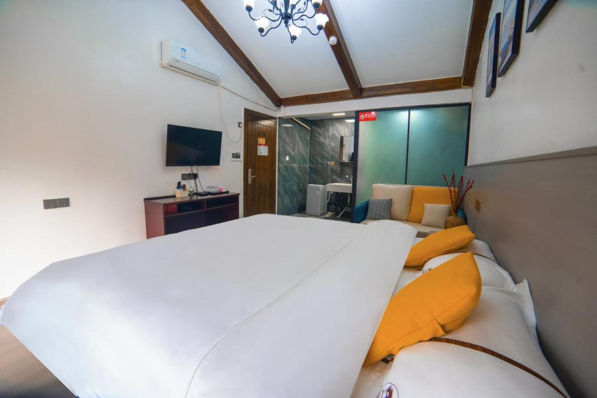 Fenghuang Ancient Town Lazy Cat Riverside Inn Ngoại thất bức ảnh