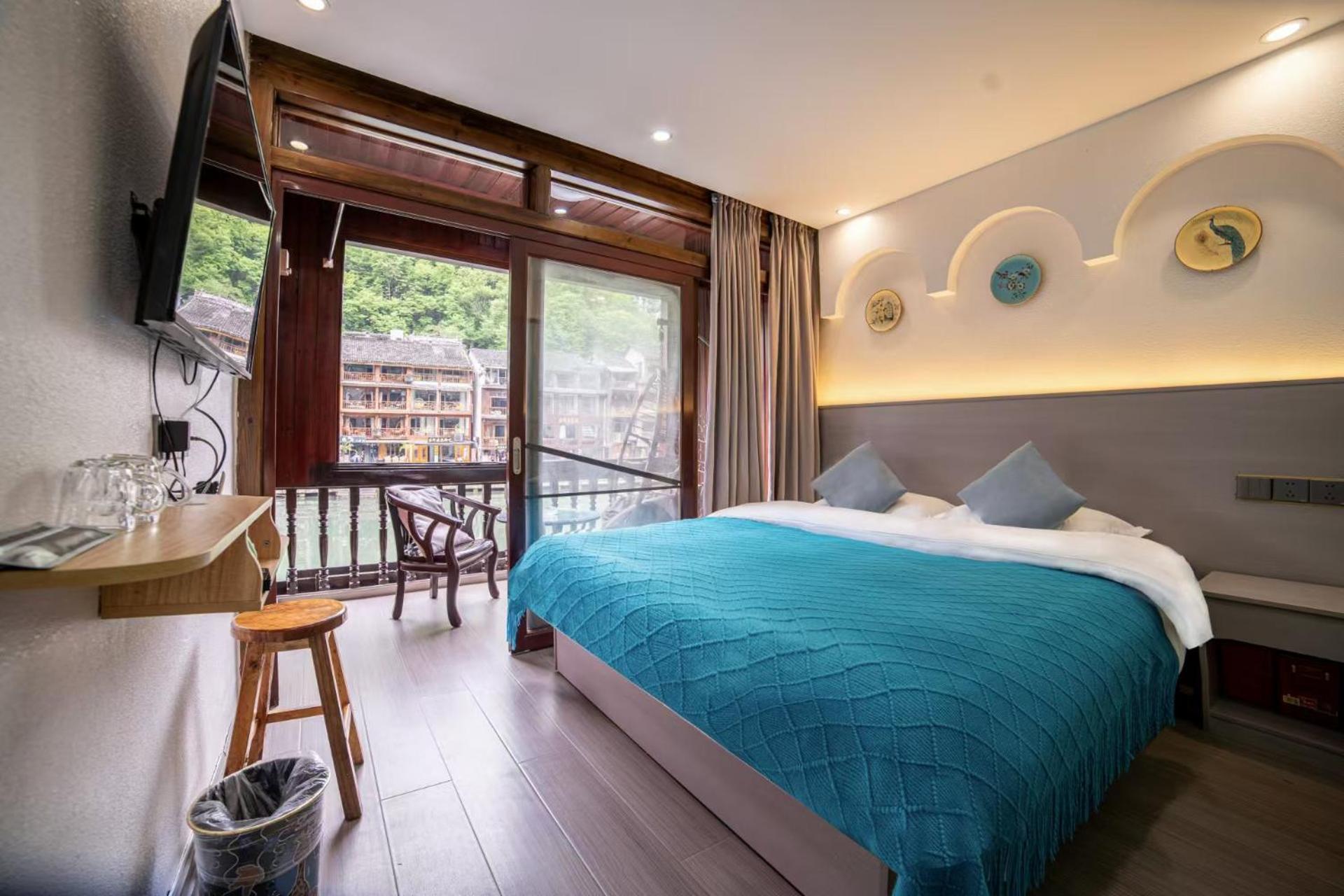 Fenghuang Ancient Town Lazy Cat Riverside Inn Ngoại thất bức ảnh