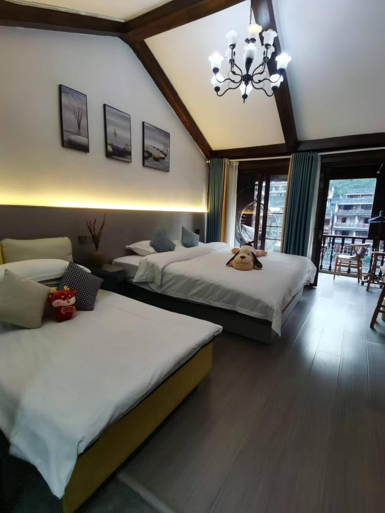 Fenghuang Ancient Town Lazy Cat Riverside Inn Ngoại thất bức ảnh